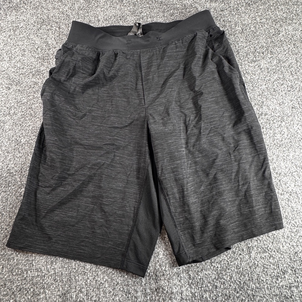 Lululemon S T.H.E. Short 9" Linerless Performance  Men's Short Size Medium